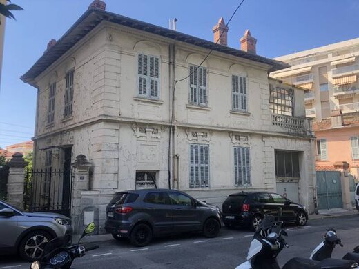 Diagnostic&#x20;de&#x20;la&#x20;structure&#x20;et&#x20;de&#x20;l&amp;&#x23;8217&#x3B;&#x00E9;tat&#x20;g&#x00E9;n&#x00E9;ral&#x20;d&amp;&#x23;8217&#x3B;une&#x20;maison&#x20;de&#x20;ma&#x00EE;tre&#x20;&#x00E0;&#x20;Menton&#x20;Carnol&#x00E8;s&#x20;&#x28;Alpes&#x20;Maritimes&#x20;06&#x29;&#x20;avant&#x20;son&#x20;achat