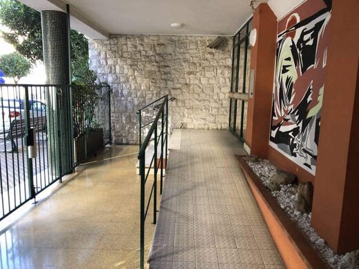 Ma&#x00EE;trise&#x20;d&amp;&#x23;8217&#x3B;oeuvre&#x20;pour&#x20;la&#x20;r&#x00E9;fection&#x20;de&#x20;carrelage&#x20;pour&#x20;les&#x20;paliers&#x20;ext&#x00E9;rieurs&#x20;d&amp;&#x23;8217&#x3B;une&#x20;r&#x00E9;sidence&#x20;pour&#x20;le&#x20;compte&#x20;d&amp;&#x23;8217&#x3B;un&#x20;Syndic&#x20;de&#x20;Copropri&#x00E9;t&#x00E9;s&#x20;&#x00E0;&#x20;Menton&#x20;&#x28;06&#x20;Alpes&#x20;Maritimes&#x29;