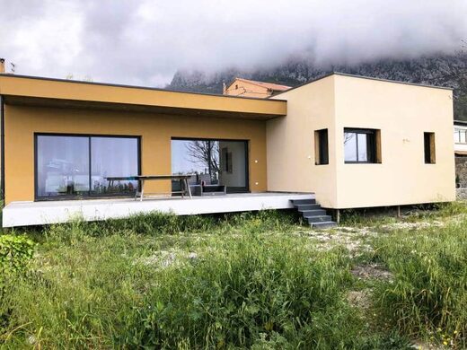R&#x00E9;novation&#x20;compl&#x00E8;te&#x20;d&amp;&#x23;8217&#x3B;une&#x20;villa&#x20;d&amp;&#x23;8217&#x3B;architecte&#x20;&#x00E0;&#x20;Castellar&#x20;&#x28;06&#x29;